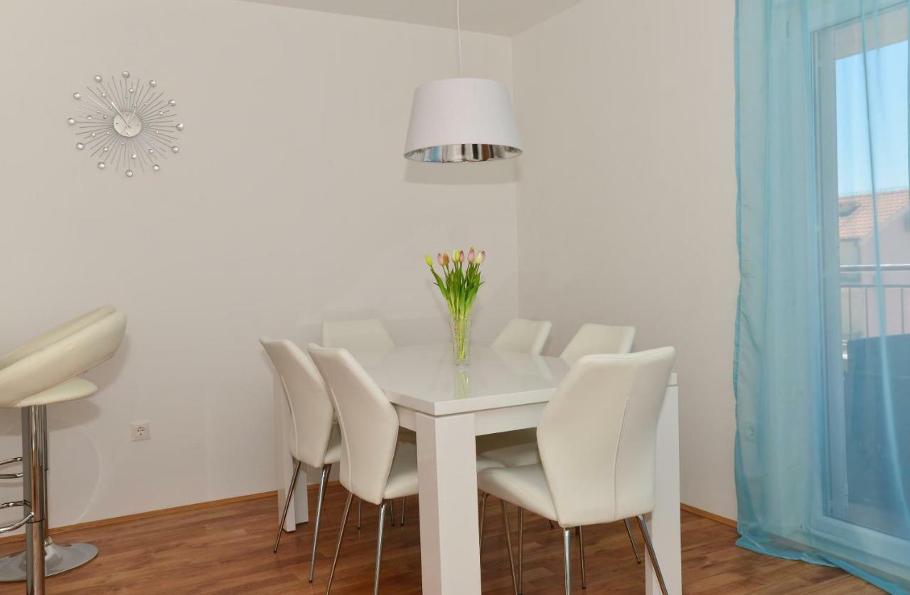 Apartman Dominik Makarska Exterior foto